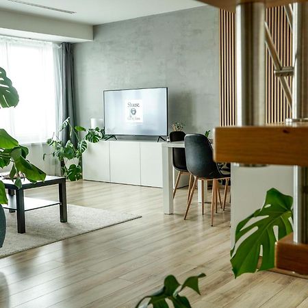 Urban Zenhouse No.2 - Breakfast Included Appartement Bratislava Buitenkant foto