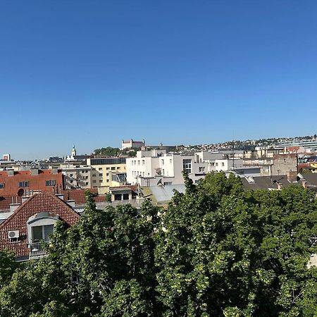 Urban Zenhouse No.2 - Breakfast Included Appartement Bratislava Buitenkant foto