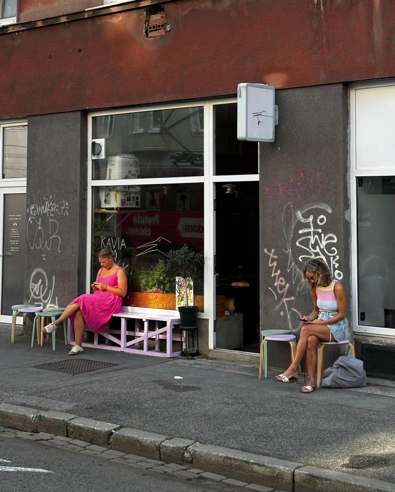 Urban Zenhouse No.2 - Breakfast Included Appartement Bratislava Buitenkant foto