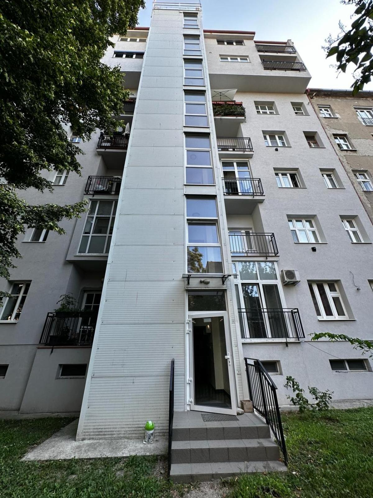Urban Zenhouse No.2 - Breakfast Included Appartement Bratislava Buitenkant foto