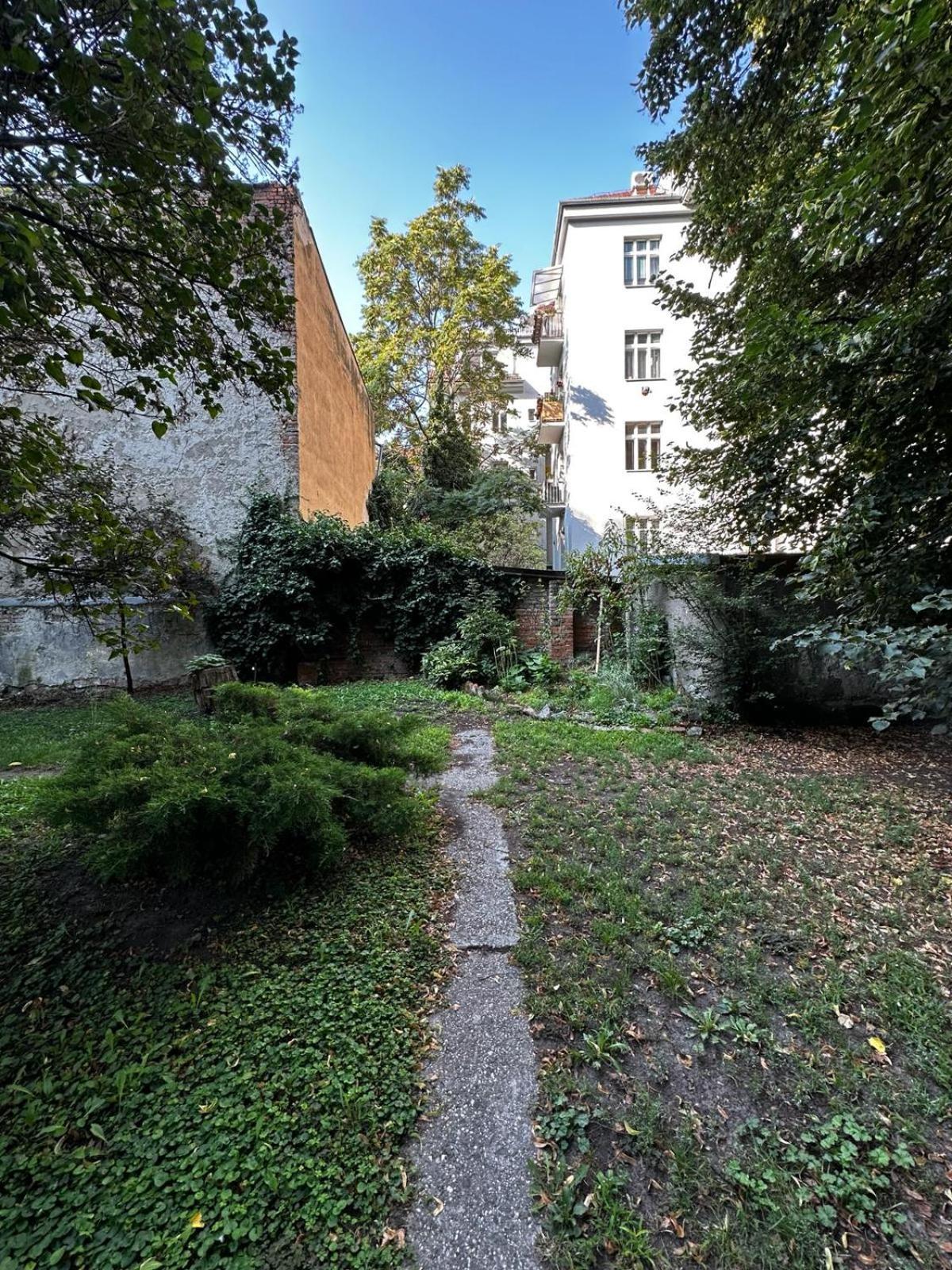 Urban Zenhouse No.2 - Breakfast Included Appartement Bratislava Buitenkant foto