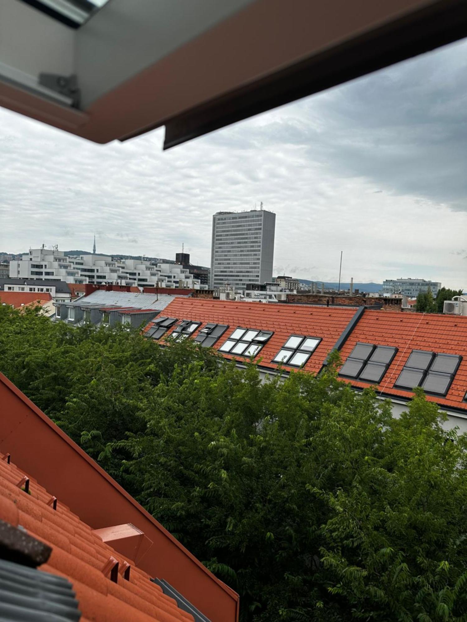 Urban Zenhouse No.2 - Breakfast Included Appartement Bratislava Buitenkant foto