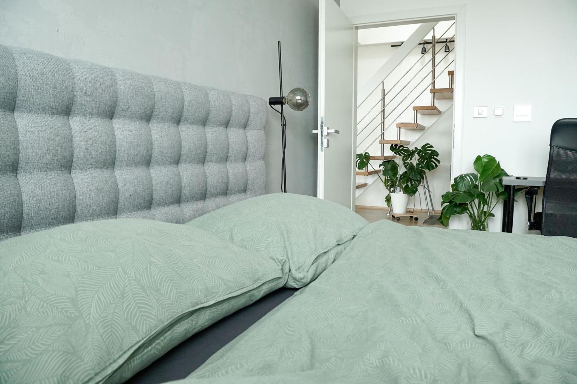 Urban Zenhouse No.2 - Breakfast Included Appartement Bratislava Buitenkant foto
