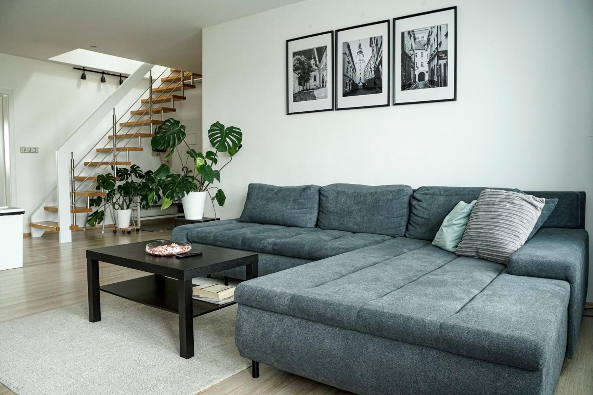 Urban Zenhouse No.2 - Breakfast Included Appartement Bratislava Buitenkant foto