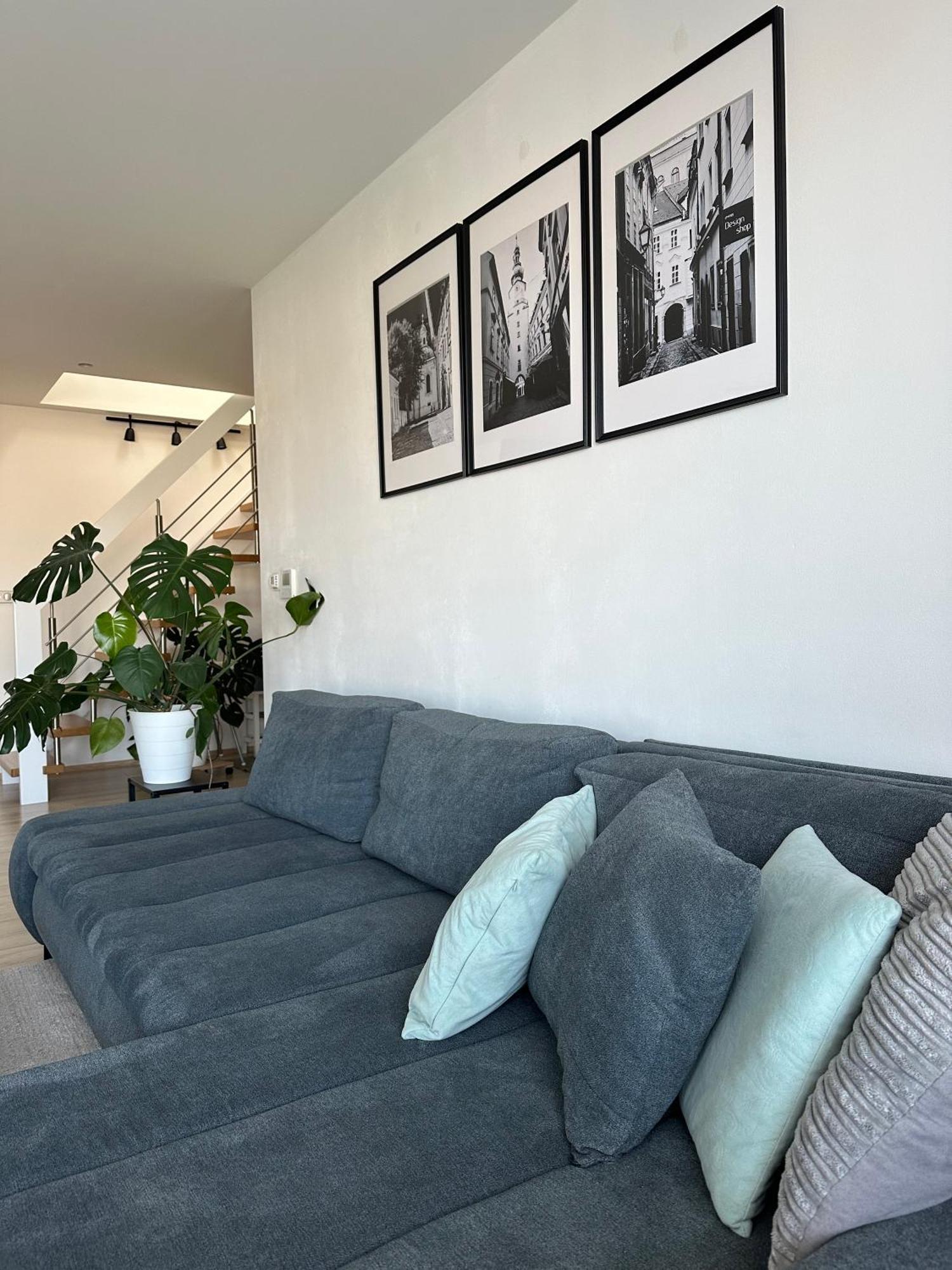 Urban Zenhouse No.2 - Breakfast Included Appartement Bratislava Buitenkant foto