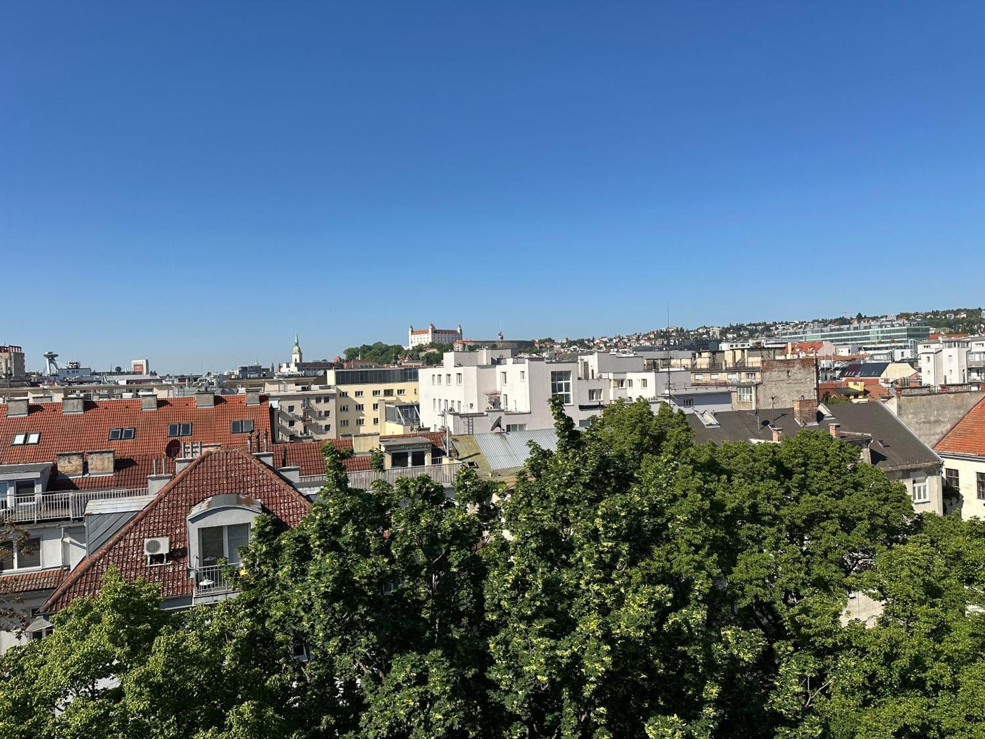 Urban Zenhouse No.2 - Breakfast Included Appartement Bratislava Buitenkant foto